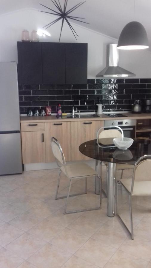 Apartman Cvita Rab Palit Exteriör bild