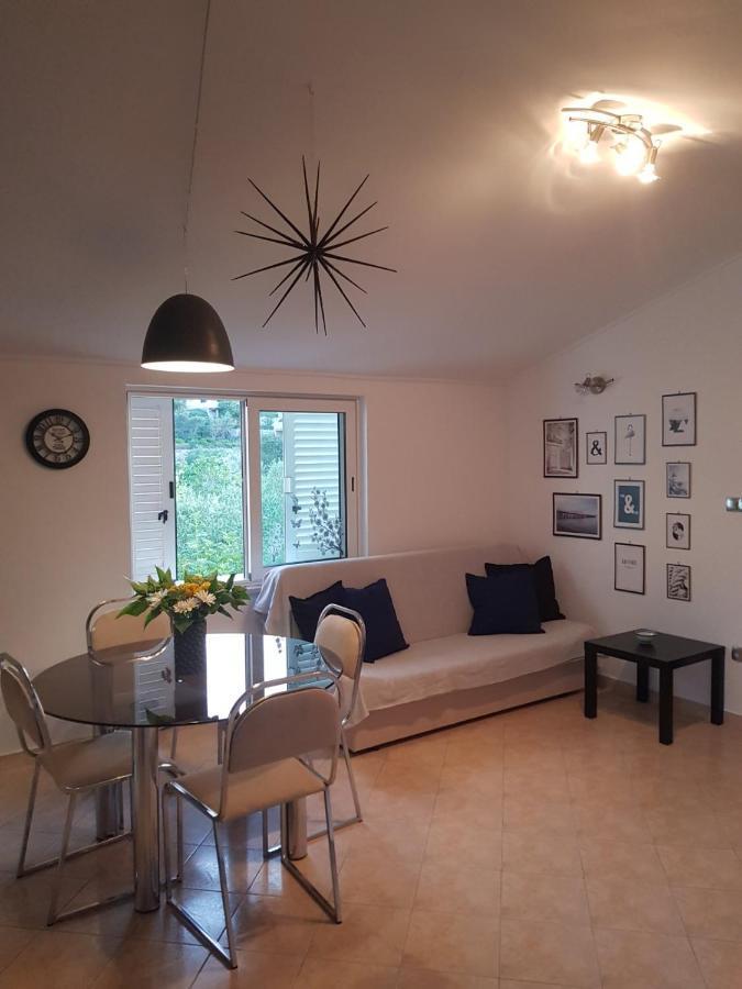 Apartman Cvita Rab Palit Exteriör bild